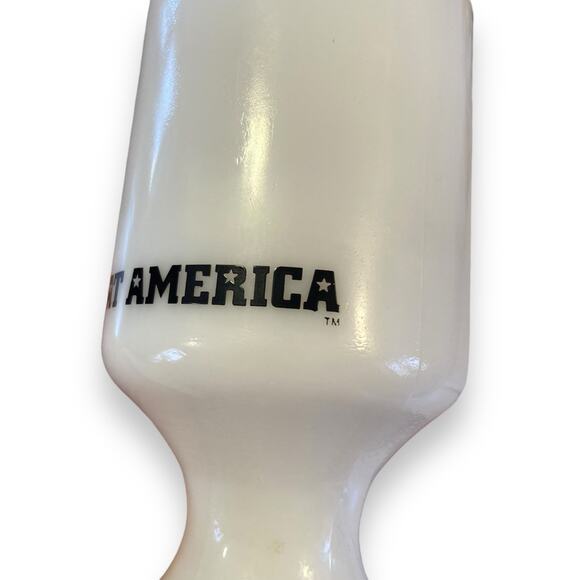 Vintage 1975 White Tweety Bird Mariott Great American Milk Glass Pedestal Mug - Picture 9 of 12